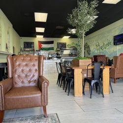 Pistachio Cafe - Interior