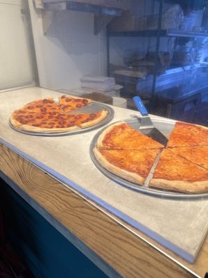 Gabriella's Pizza (Halal) by null