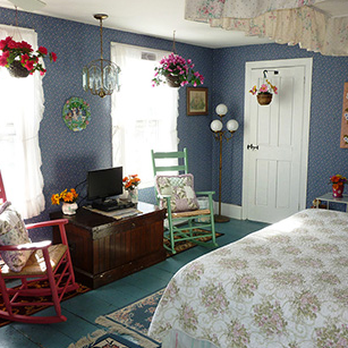 Simmons Homestead Inn - Bed & Breakfast Near Me - Hyannis, Massachusetts Simmons Homestead Inn - Bed & Breakfast Near Me - Hyannis, Massachusetts