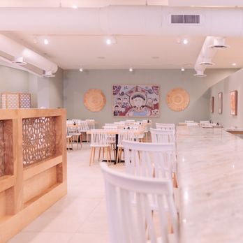 Pho 813 - Dining room interior - Vietnamese Near Me - Tampa, Florida
