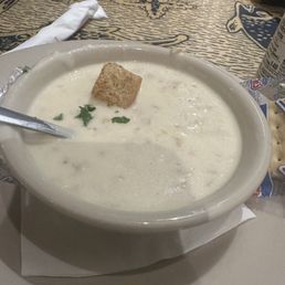 Shells Clam Chowder...4.5
