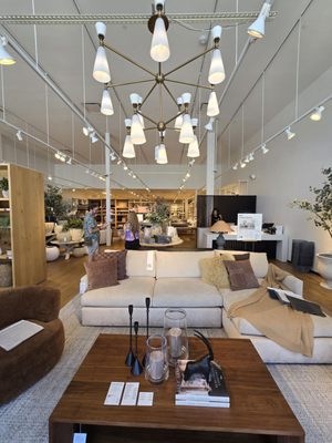 Crate & Barrel by null
