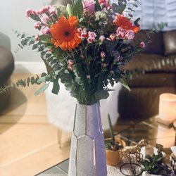 Day Dream Floral - Roses Eucalyptus Daises Snapdragon
