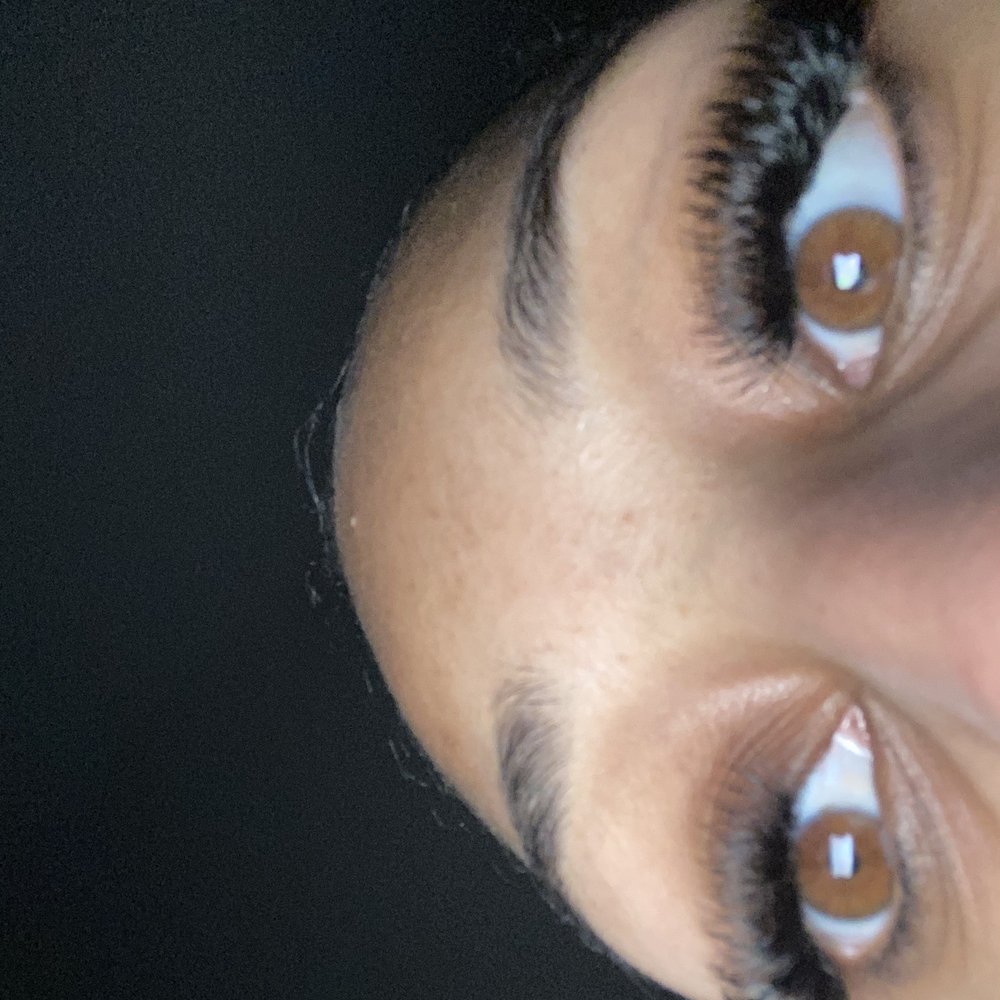B.Lash & Brows Beauty Studio - What I got .. right side is way fuller. - Eyelash Service Near Me - Tustin, California