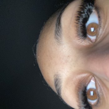B.Lash & Brows Beauty Studio - What I got .. right side is way fuller. - Eyelash Service Near Me - Tustin, California