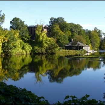 Smith College - Paradise Pond - Colleges & Universities Near Me - Northampton, Massachusetts