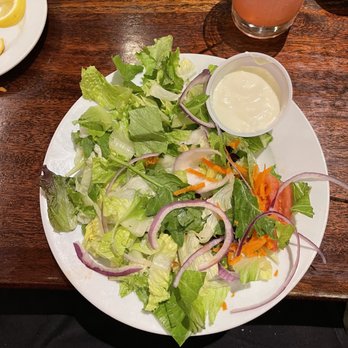 Mama's - House Salad - Pizza Near Me - Copiague, New York
