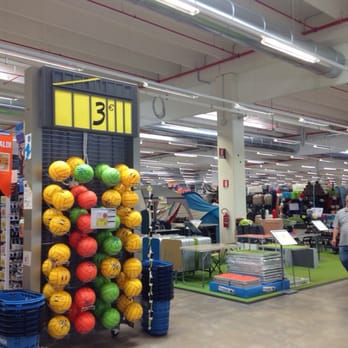 Decathlon - Volleyballs - Sporting Goods Near Me - Vedelleria, Virgin Islands