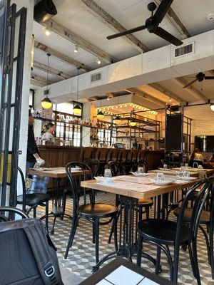 12 Chairs Café by null