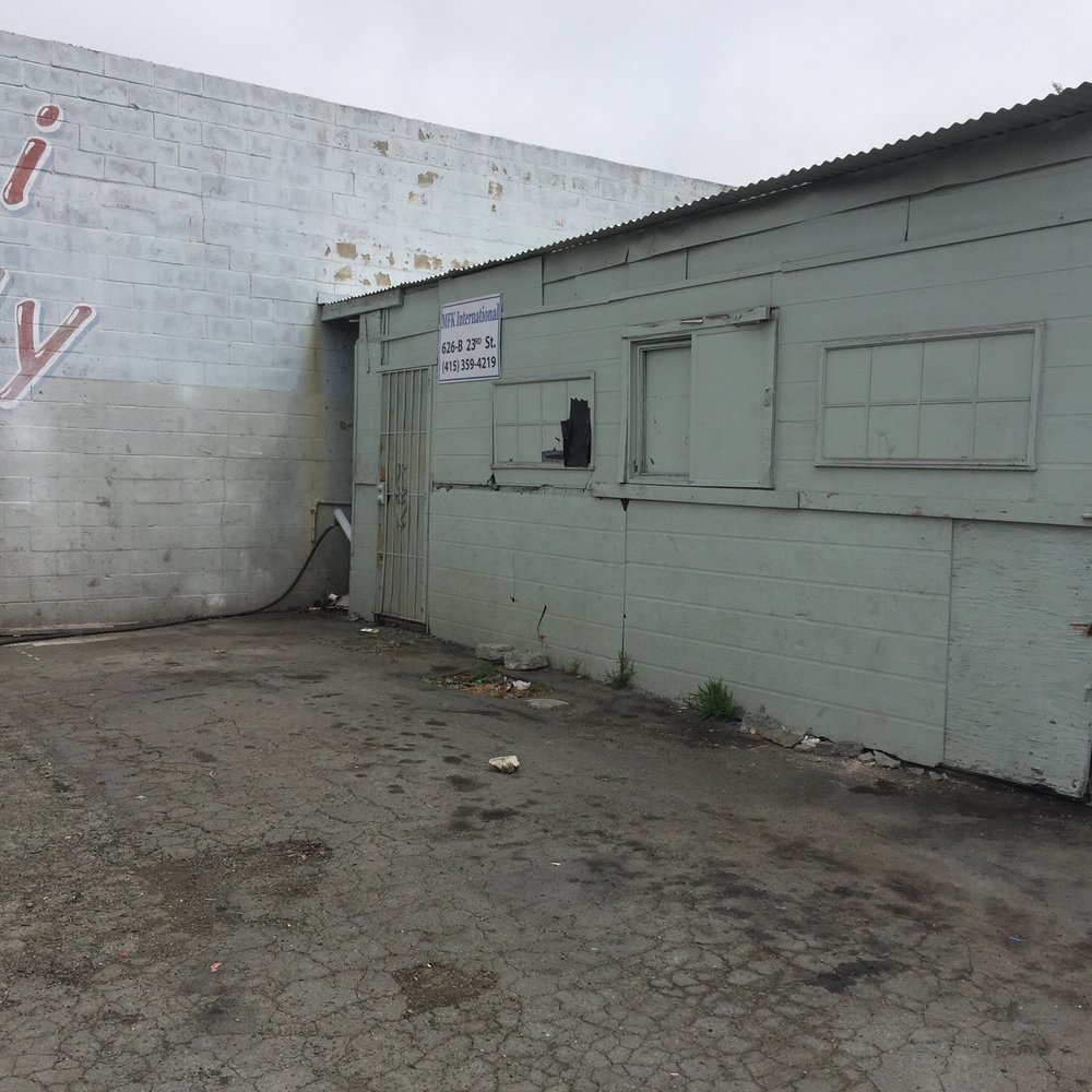 Window Tint - I should of known what I was dealing with when I pulled up - Car Window Tinting Near Me - Richmond, California Window Tint - I should of known what I was dealing with when I pulled up - Car Window Tinting Near Me - Richmond, California