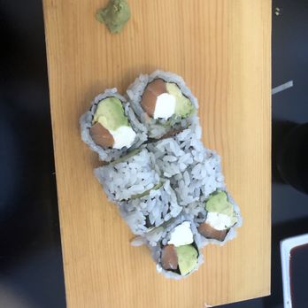 Kiku sushi - Philadelphia Roll - Japanese Near Me - Philadelphia, Pennsylvania Kiku sushi - Philadelphia Roll - Japanese Near Me - Philadelphia, Pennsylvania