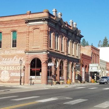 Boomtown Saloon - On the corner on historic street - Bars Near Me - Jacksonville, Oregon Boomtown Saloon - On the corner on historic street - Bars Near Me - Jacksonville, Oregon