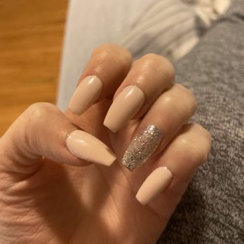 Nails & Beyond - Nail Salons Near Me - Los Angeles, California