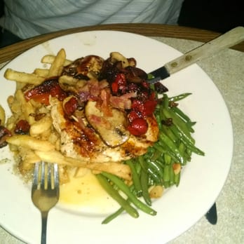 ROAM Cafe - Smothered chicken - New American Near Me - Rochester, New York