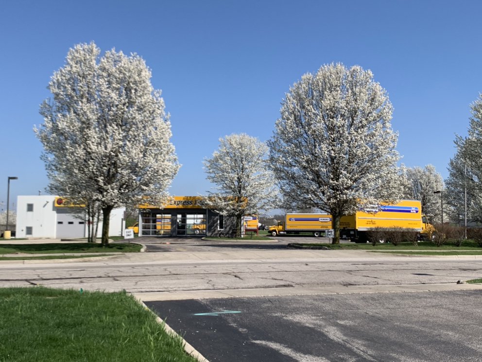 CHECKERED FLAG EXPRESS LUBE Request a Quote 28 Photos 350 Millcreek Dr, Marysville, Ohio