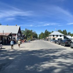 Talkeetna Cabins - Main street
