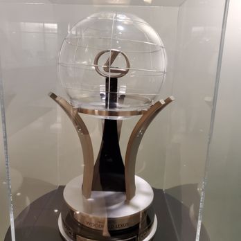 Woodfield Lexus - Car Dealers Near Me - Schaumburg, Illinois