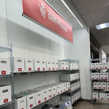 Kohl's - Self-Pickup area - Department Stores Near Me - AURORA, Colorado