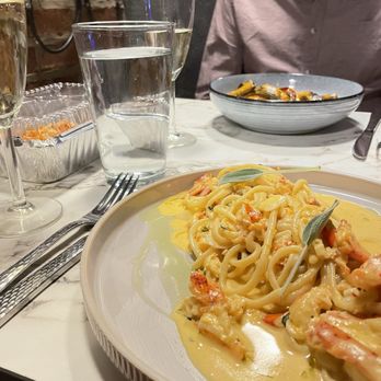 Bucatini Caffe - Bucatini lobster - Italian Near Me - Philadelphia, Pennsylvania Bucatini Caffe - Bucatini lobster - Italian Near Me - Philadelphia, Pennsylvania