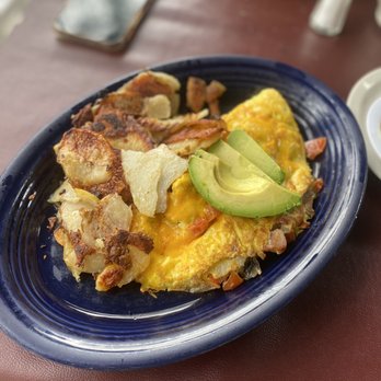 Molly's Souper - Kitchen Sink Omelet - Breakfast & Brunch Near Me - Upland, California