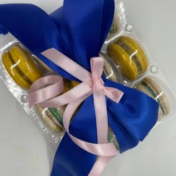 Momma Mondragon’s Macarons