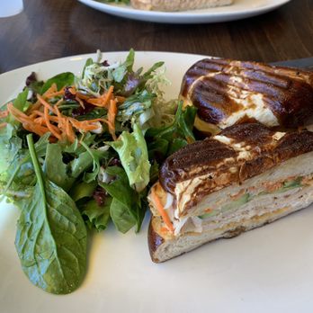Twist Eatery - Bahn Mi - Breakfast & Brunch Near Me - El Segundo, California Twist Eatery - Bahn Mi - Breakfast & Brunch Near Me - El Segundo, California