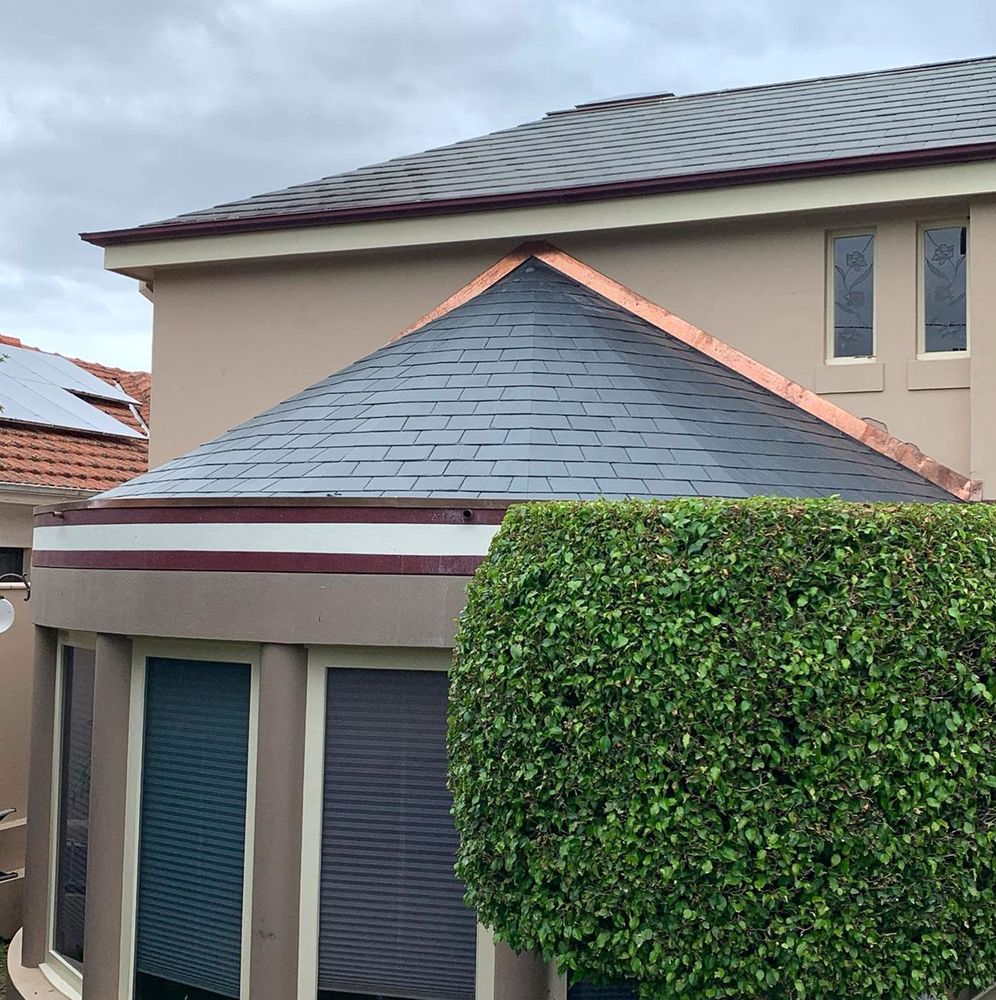 Slide of Flagami Roofing