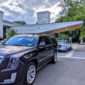 Luxury Assured Car And Limousine - Out on an hourly job - Limos Near Me Luxury Assured Car And Limousine - Out on an hourly job - Limos Near Me