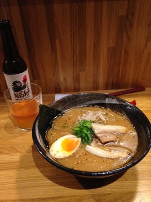 Grasshopper Ramen Bar by null