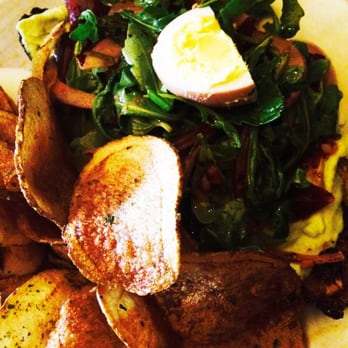Avec - Chicago - Charred Beet Tartine - Mediterranean Near Me - Chicago, Illinois