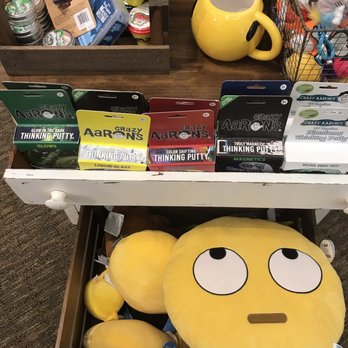 Amy's Hallmark Shop - Cards & Stationery Near Me - Chesapeake, Virginia