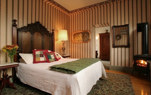 Lafayette Inn by null