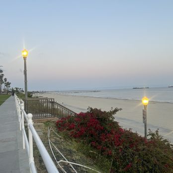 Pine Ave Pier - Local Flavor Near Me - Long Beach, California