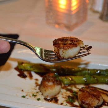 Cafe Fiore - Scallops and Asparagus with Balsamic Glaze - Italian Near Me - Branford, Connecticut