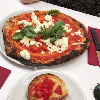 Dar Poeta - Bufala pizza and bruschetta - Pizza Near Me - Rome, RM Dar Poeta - Bufala pizza and bruschetta - Pizza Near Me - Rome, RM