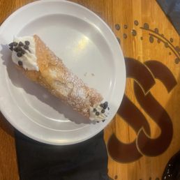 Cannolis Cannolis