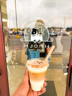 Mjomii Dessert & Coffee House by null