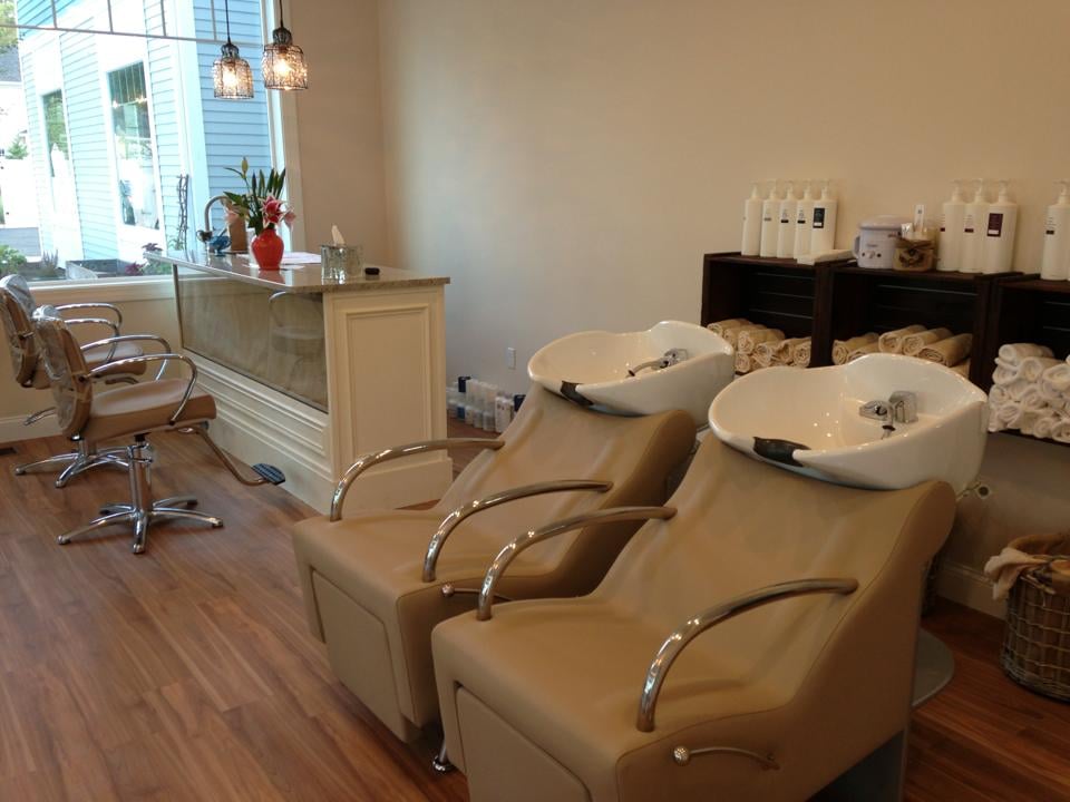 BLOOM SALON Updated August 2024 18 Reviews 10 Anoka Ave