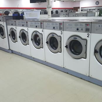 La Plazita - About 42 washers and 40 dryers here. Pretty reasonable price. Very clean!!! - Laundry Services Near Me - Norcross, Georgia La Plazita - About 42 washers and 40 dryers here. Pretty reasonable price. Very clean!!! - Laundry Services Near Me - Norcross, Georgia