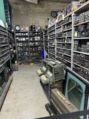 Apex Electronics/Apex Surplus Corporation by null