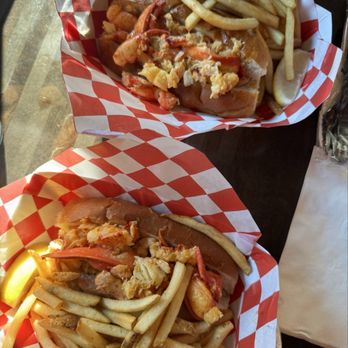 Yankee Lobster - Lobster roll - Seafood Markets Near Me - Boston, Massachusetts Yankee Lobster - Lobster roll - Seafood Markets Near Me - Boston, Massachusetts