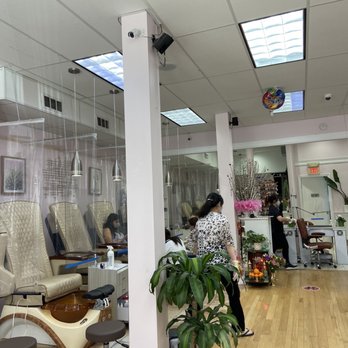 Queen Bee Nails and Spa - Nail Salons Near Me - Brighton, Massachusetts Queen Bee Nails and Spa - Nail Salons Near Me - Brighton, Massachusetts