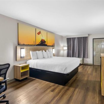 Days Inn by Wyndham Enterprise - Guest room - Hotels Near Me - Enterprise, Alabama Days Inn by Wyndham Enterprise - Guest room - Hotels Near Me - Enterprise, Alabama