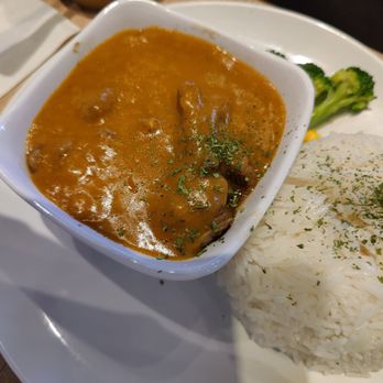Cafe De Hong Kong - Curry beef brisket on rice - Hong Kong Style Cafe Near Me - Markham, Ontario