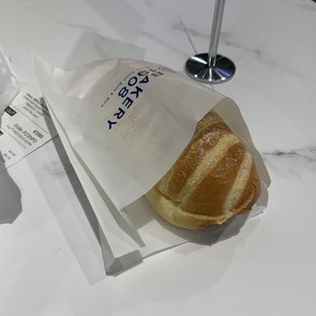 Bakery 1908 - Caterpillar bun with frosting - Bakeries Near Me - Orlando, Florida