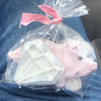 Main Street Pet Parlor - Treat baggies :) - Pet Groomers Near Me - Boonville, Indiana Main Street Pet Parlor - Treat baggies :) - Pet Groomers Near Me - Boonville, Indiana