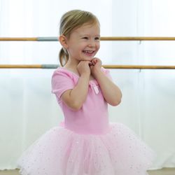 Stellar Dance Studio - Can't help but smile when you're dancing at Stellar.  #StellarDanceStudio #StellarKids #HollywoodDance #KidsDanceClasses
