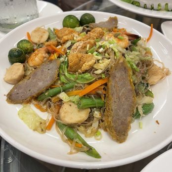 Lipa Grill Restaurant - Pansit (Glass Noodles) guisado - Filipino Near Me - Lipa City, BTG Lipa Grill Restaurant - Pansit (Glass Noodles) guisado - Filipino Near Me - Lipa City, BTG