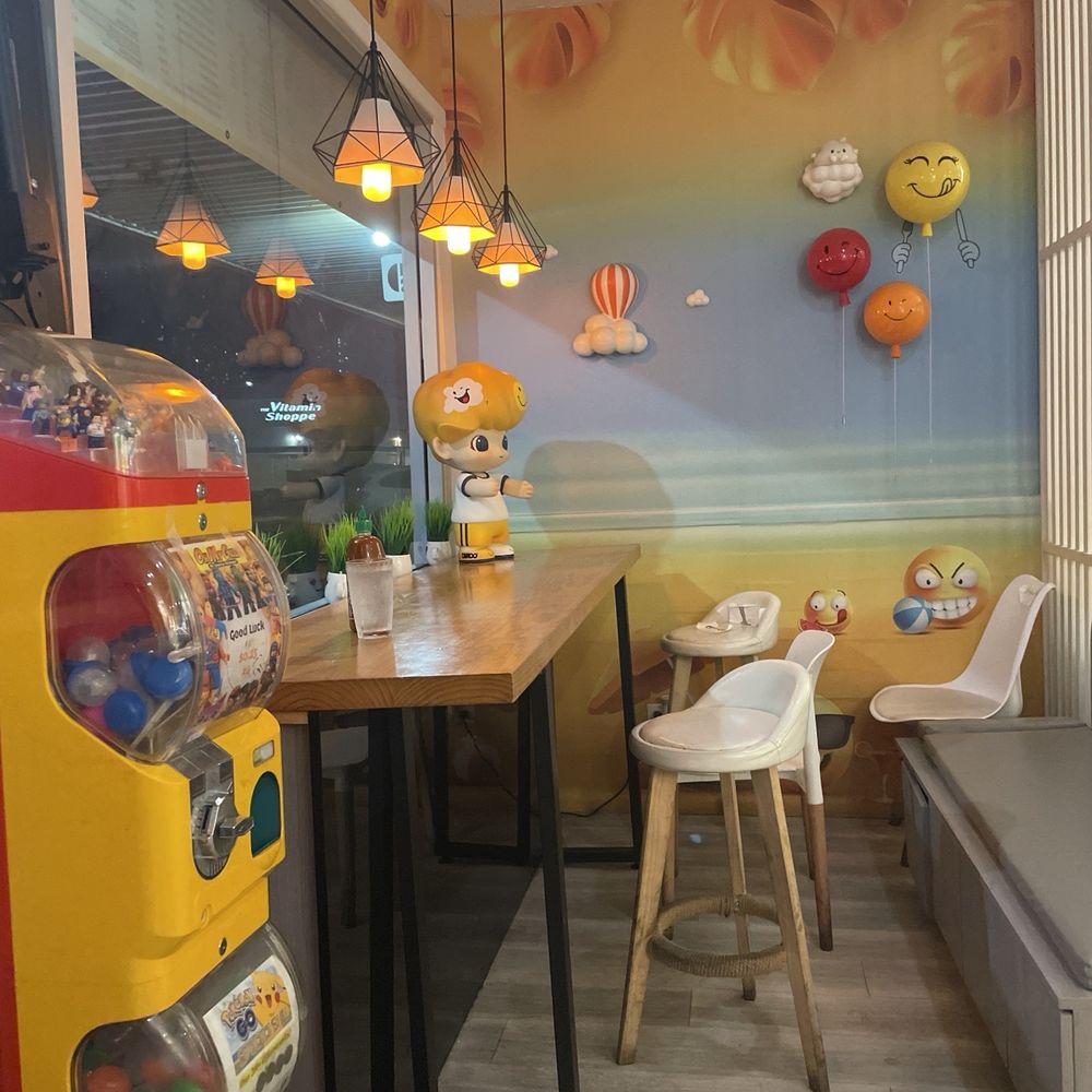 Oh My Grill - Aiea - The P/U & TO GO waiting area! SO AWESOME! My kids would LOVE IT! - Burgers Near Me - Aiea, Hawaii Oh My Grill - Aiea - The P/U & TO GO waiting area! SO AWESOME! My kids would LOVE IT! - Burgers Near Me - Aiea, Hawaii