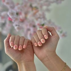 Adore Nail Studio - Hard gel, round shape, pale yellow/pink airbrush aura